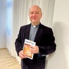 Ks. dr Wojciech Bartoszek – kapłan archidiecezji katowickiej, od 2011 roku krajowy duszpasterz Apostolstwa Chorych.
