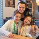  – Po latach widzę, że oddanie się pod opiekę Maryi procentuje – mówi pani Marzena, która – podobnie  jak córki – jako dziewczynka należała do Dzieci Maryi 
