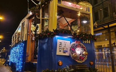 Zabytkowym tramwajem na Orszak Trzech Króli we Wrocławiu