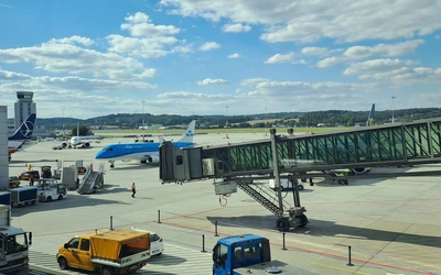 Kraków Airport. Pomimo częstych mgieł - 13 mln pasażerów w 2025 r. 