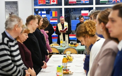 Biskup zachęca kaesemowiczów, aby szukali Jezusa w codziennym życiu