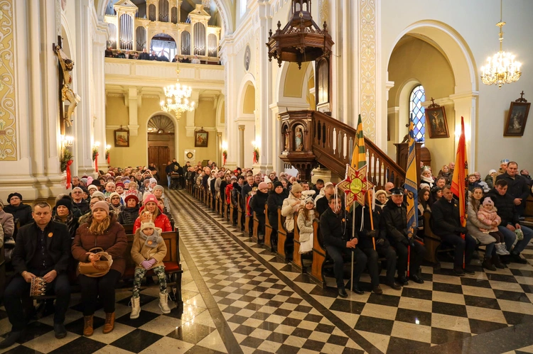Orszak ulicami Połańca