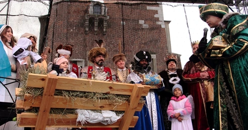 Orszak Trzech Króli Kraków 2026 - pokłon miasta i kolędowanie