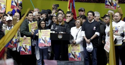 Gustavo Petro, prezydent Kolumbii wźróð swoich zwolenników