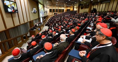 Konsystorz: Kardynałowie ustalili tematy