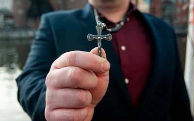 Kielno. Profanacja krzyża