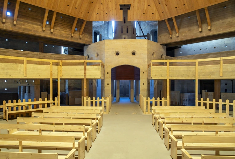 Powstaje niecodzienny kościół