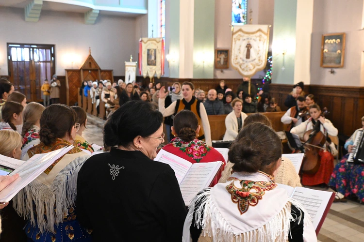 Z kolędowym repertuarem