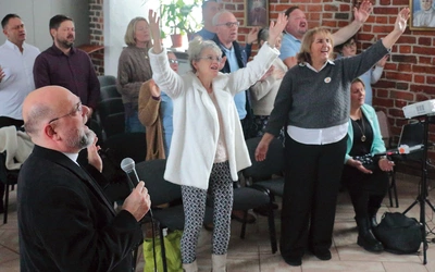 CNE  tworzą ci,  którzy nieustannie, wzajemnie się wspierają w prowadzonej misji – bez tego, jak mówią, nie byłoby to możliwe. 