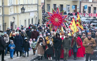 Uczestników lubelskiego marszu poprowadziła gwiazda.