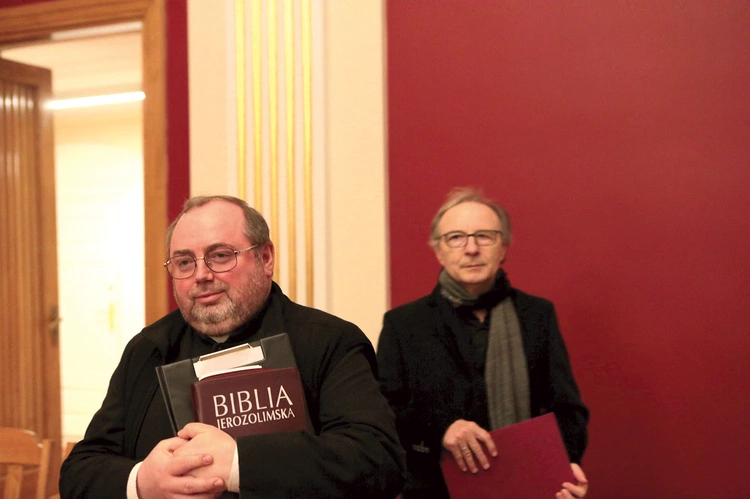 Księgę Rut w przekładzie Izaaka Cylkowa, polskiego rabina i kaznodziei z Bieżunia, czytali i komentowali biblista ks. dr Jarosław Kwiatkowski i Henryk Jóźwiak, aktor z Teatru Dramatycznego w Płocku.