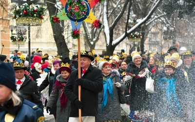 Do Zielonej Góry od 15 lat na orszak przyjeżdża Zespół Górali Bukowińskich „Watra” z Brzeźnicy.