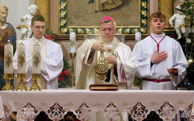 Hierarcha zaznaczył, że mamy odbijać światło Chrystusa.