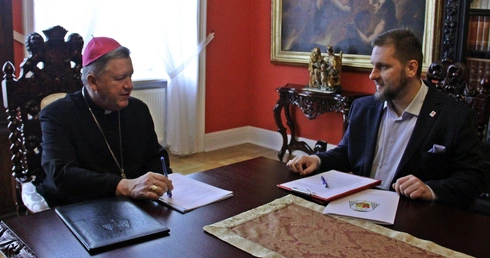 Dyskretna, bezpośrednia i pokorna - taka jest misja jałmużnika biskupiego w archidiecezji wrocławskiej