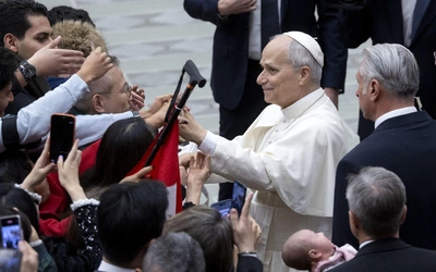 Watykan: Leon XIV dokonuje przeglądu „specjalnych uprawnień” dotyczących przeniesienia duchownych do stanu świeckiego