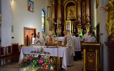 Poświęcenie nowej plebanii w Osieku