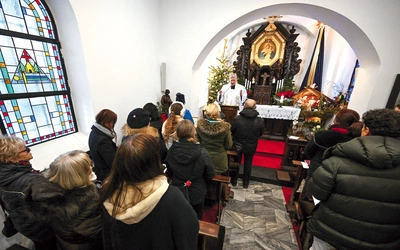 Nabożeństwo w Sanktuarium Matki Bożej Trzykroć Przedziwnej.
