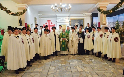 …i kawalerów z metropolitą katowickim. 