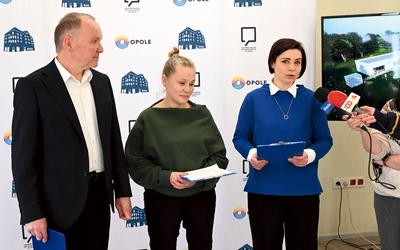 O kamieniach milowych opowiedzieli (od prawej): Justyna Nagel, Anna Kupińska i Bernard Mróz.