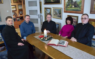 Od lewej: M. Duda, M. Rucki, J. Kucharski, I. Czapla i H. Popis. 