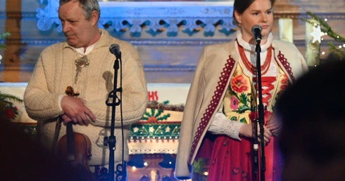 Kolędowanie z Muzyką Lassaków "Heliosów" 