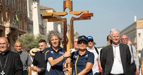 Krzyż w sercu igrzysk. Watykan wchodzi na olimpijską scenę w Mediolanie