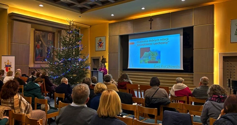 Jak budować relacje mimo różnic? Nowy cykl Akademii Dobrych Relacji