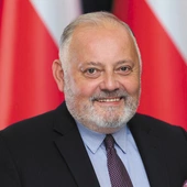 „Mamy elektrownie, które niezależnie od pogody zapewniają nam bezpieczeństwo energetyczne”. Rozmowa z Wojciechem Dąbrowskim