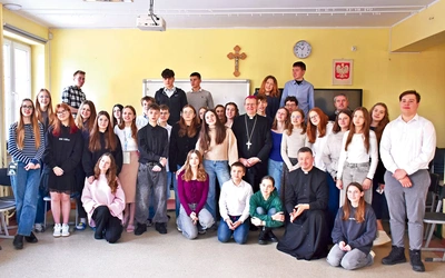 Żukowska grupa liczyła około 40 osób z różnych parafii naszej archidiecezji. 