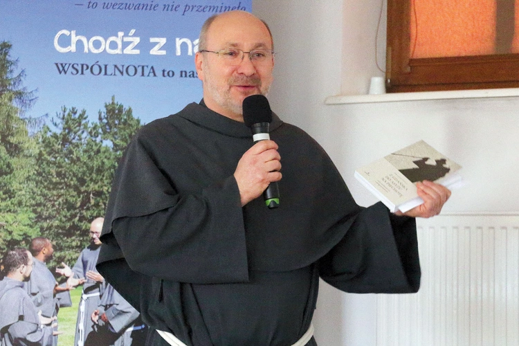 Ofiary przeznaczone na zakup książki wesprą szerzenie kultu bł. Jolanty oraz misje franciszkańskie.