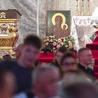Pocałunek ikony. Diecezja świdnicka przygotowuje się do peregrynacji Obrazu MB Jasnogórskiej