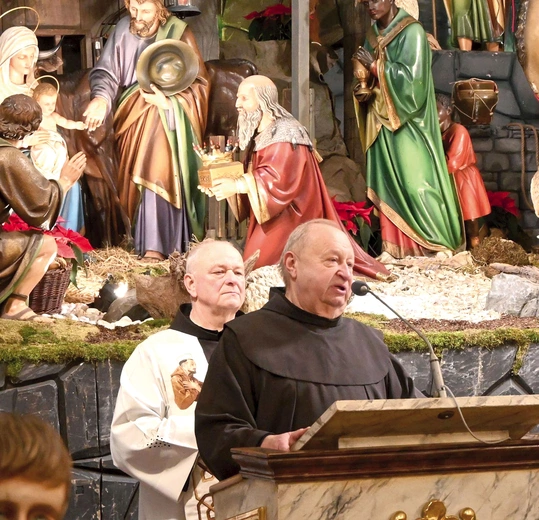  O. Błażej Kurowski zachęca  do nawiedzania miejsc  związanych ze św. Franciszkiem.