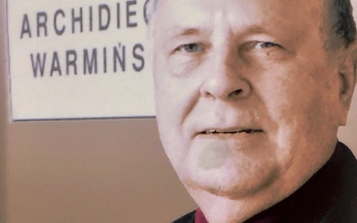  Ksiądz prof. Alojzy Szorc urodził się 6 października 1935 r.  w Chojnowie,  zmarł 27 grudnia 2010 r.  w Olsztynie.