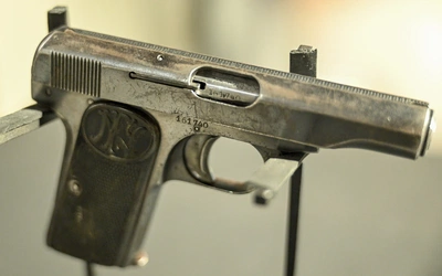 Pistolet mjr. Sucharskiego trafił do Muzeum II Wojny Światowej