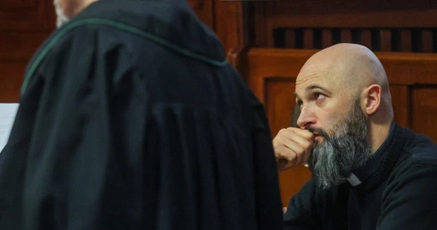 Ruszył proces przeciw ks. Olszewskiemu i innym osobom