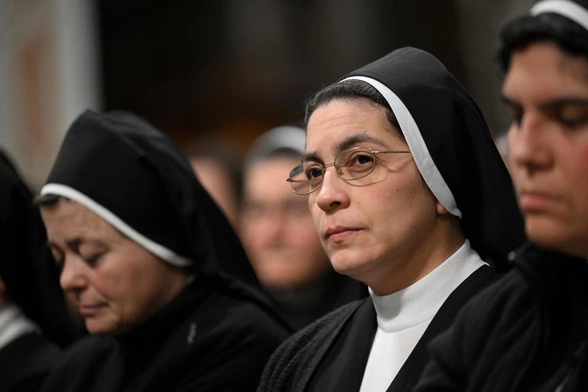 List Dykasterii: Gdy świat pęka, konsekrowani mają „trwać”. 