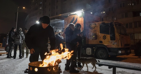 „Stacje metra są przepełnione, bo ludzie chcą żyć”. Caritas Polska kontynuuje pomoc humanitarną w Ukrainie