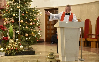 Inny niż wszyscy święci