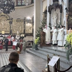 Adoracja żłóbka Liturgicznej Służby Ołtarza