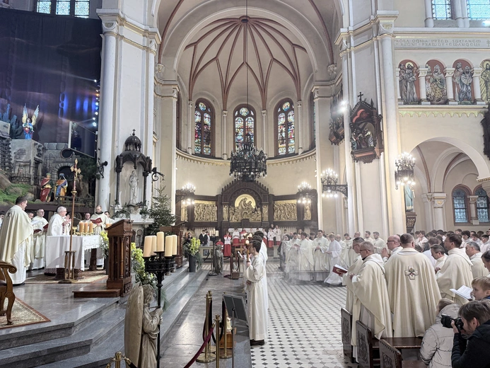 Adoracja żłóbka Liturgicznej Służby Ołtarza