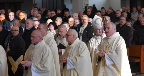 Biskup zachęcał mężczyzn do postawy św. Franciszka z Asyżu