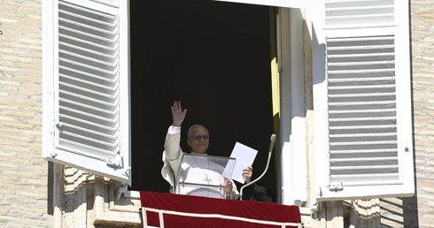 W oknie Pałacu Apostolskiego