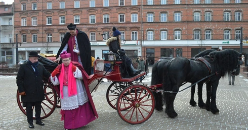 Inscenizacja sakry biskupiej ks. Teodora Kubiny