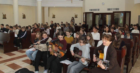 Wiara, Kościół, wspólnota, przyjaźń