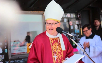 Z Litomierzyc, przez Śnieżkę, do Pragi