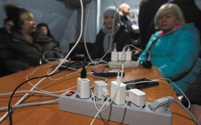 Rosja uderza w cywilów. Ukraina próbuje przetrwać najtrudniejszą zimę wojny