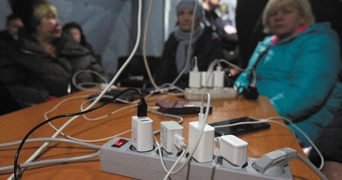 Rosja uderza w cywilów. Ukraina próbuje przetrwać najtrudniejszą zimę wojny