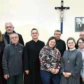 Inauguracyjne spotkanie w Zabrzu.  Kolejne odbędzie się w Bytomiu- -Miechowicach  26 lutego. Katarzyna Szafraniec na zdjęciu w pierwszym rzędzie trzecia  od prawej. 