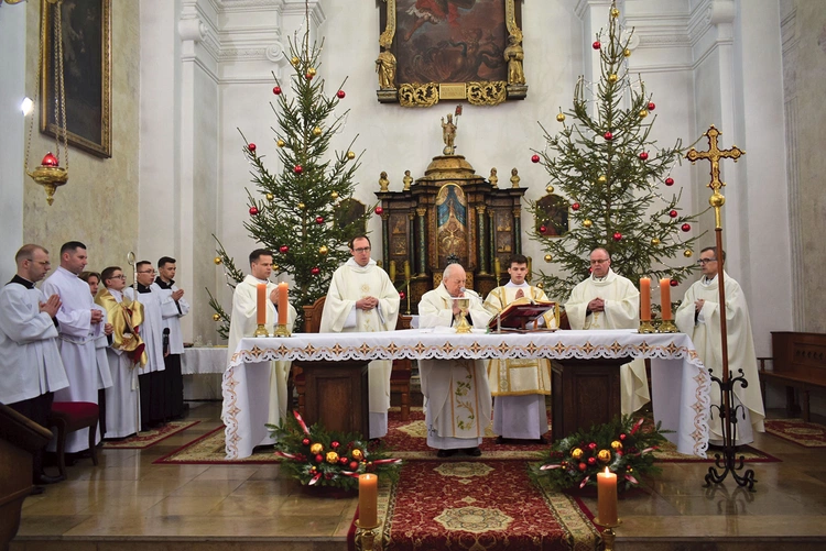 Centralnym punktem uroczystości była uroczysta Eucharystia.