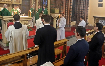 20. rocznica święceń biskupich abp. Józefa Kupnego - uroczysta Msza w seminarium wrocławskim